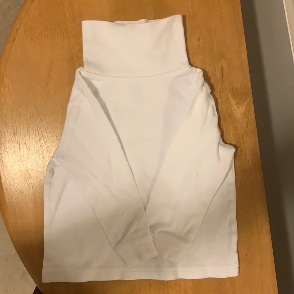 JK design white turtle neck